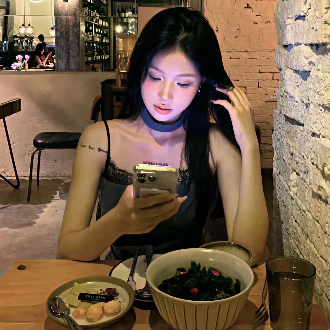 泡沫欢腾的香槟美酒